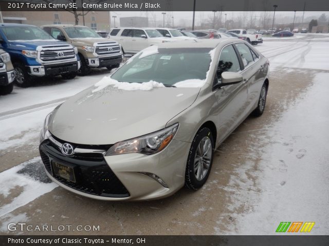 2017 Toyota Camry SE in Creme Brulee Mica