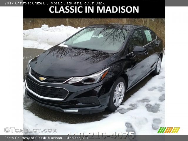 2017 Chevrolet Cruze LT in Mosaic Black Metallic