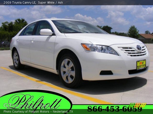 2009 Toyota Camry LE in Super White
