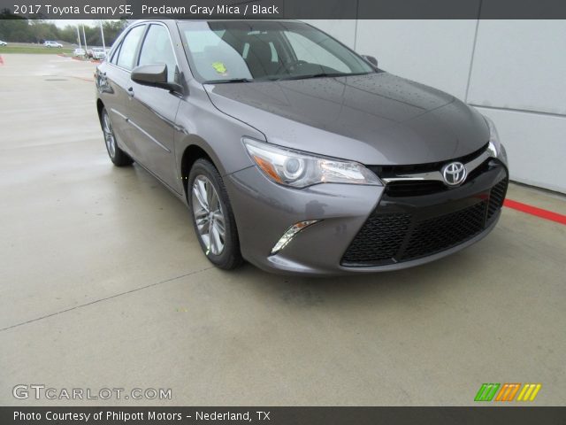 2017 Toyota Camry SE in Predawn Gray Mica