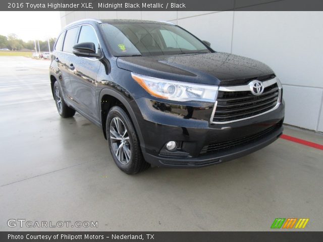 2016 Toyota Highlander XLE in Midnight Black Metallic