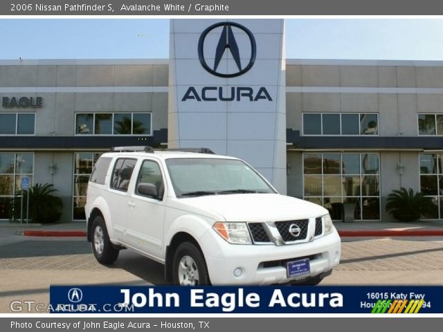 2006 Nissan Pathfinder S in Avalanche White