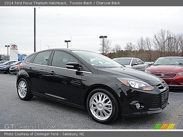 2014 Ford Focus Titanium Hatchback in Tuxedo Black
