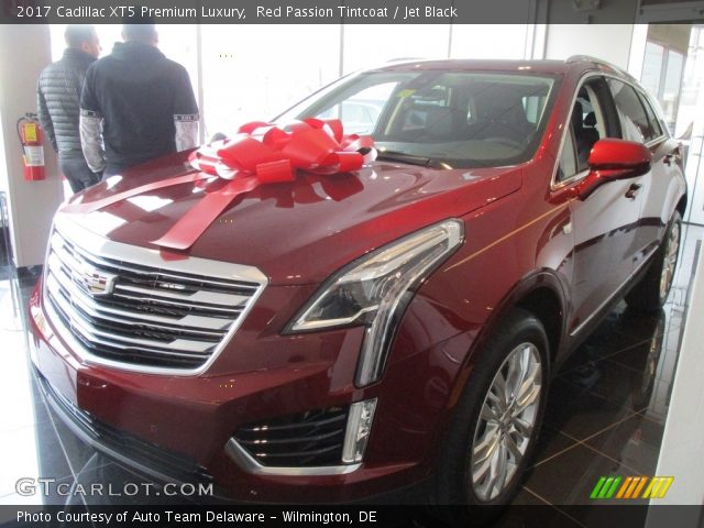 2017 Cadillac XT5 Premium Luxury in Red Passion Tintcoat