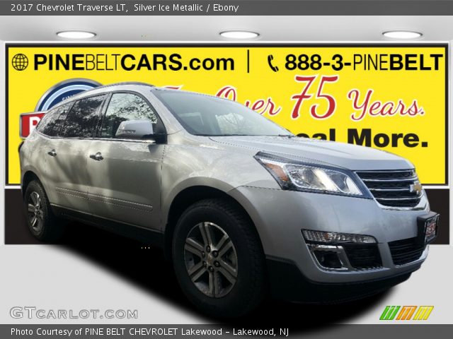 2017 Chevrolet Traverse LT in Silver Ice Metallic