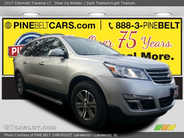 2017 Chevrolet Traverse LT in Silver Ice Metallic