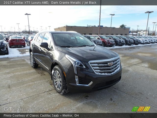 2017 Cadillac XT5 Luxury AWD in Dark Granite Metallic