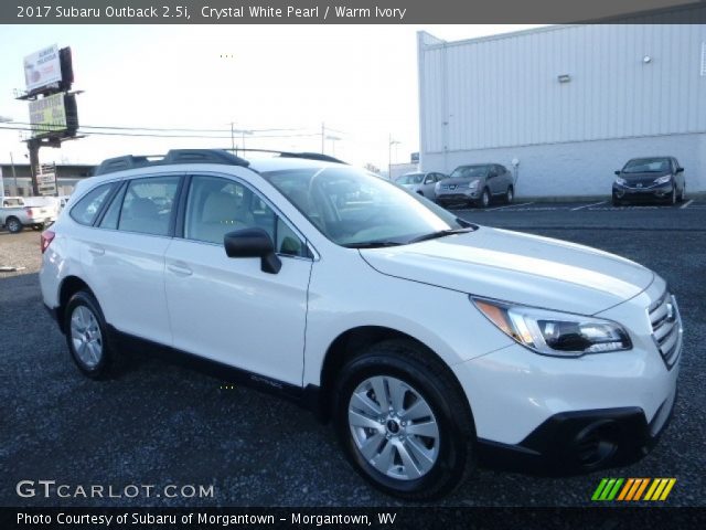 2017 Subaru Outback 2.5i in Crystal White Pearl