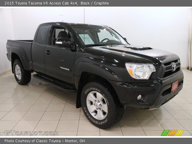 2015 Toyota Tacoma V6 Access Cab 4x4 in Black