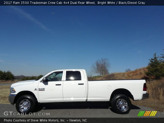 2017 Ram 3500 Tradesman Crew Cab 4x4 Dual Rear Wheel in Bright White