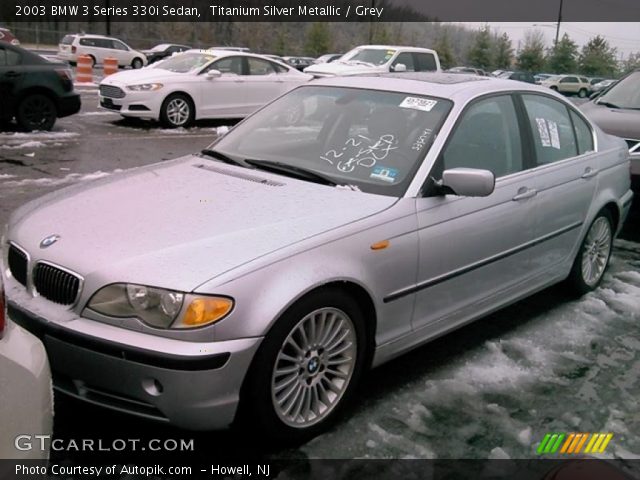2003 BMW 3 Series 330i Sedan in Titanium Silver Metallic