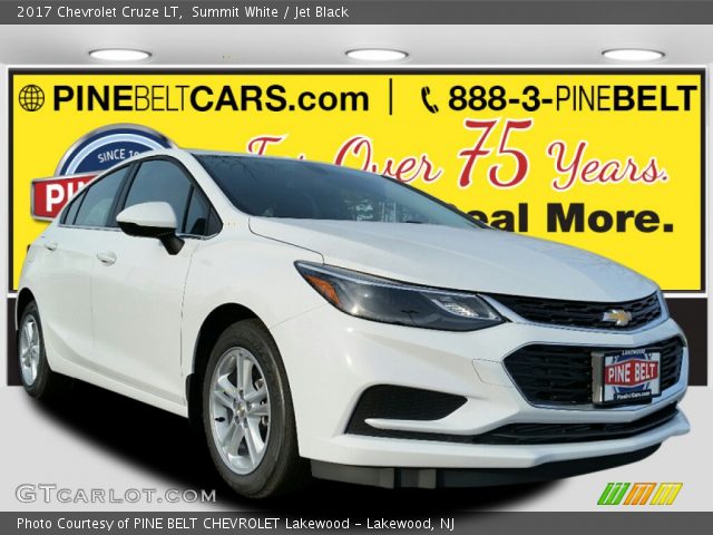 2017 Chevrolet Cruze LT in Summit White