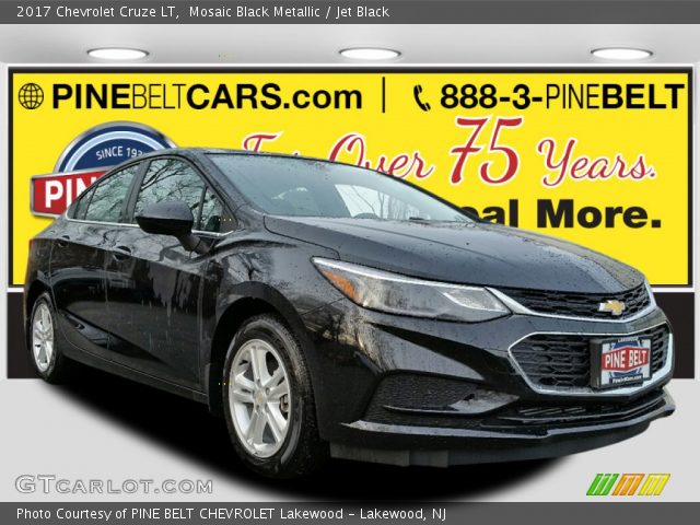 2017 Chevrolet Cruze LT in Mosaic Black Metallic