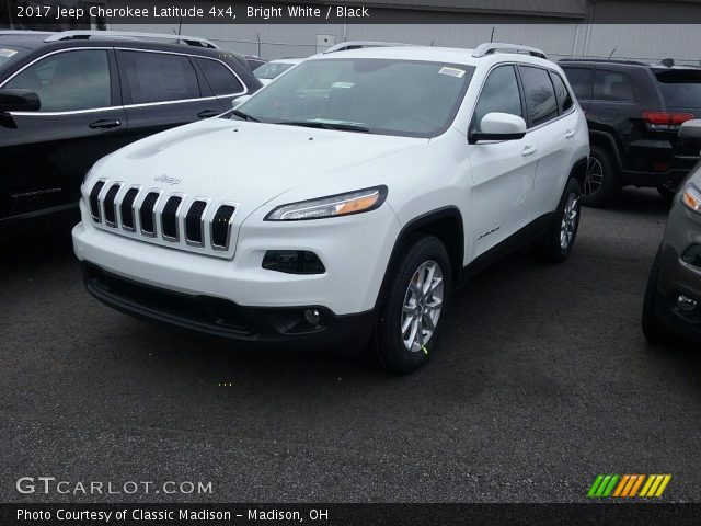 2017 Jeep Cherokee Latitude 4x4 in Bright White