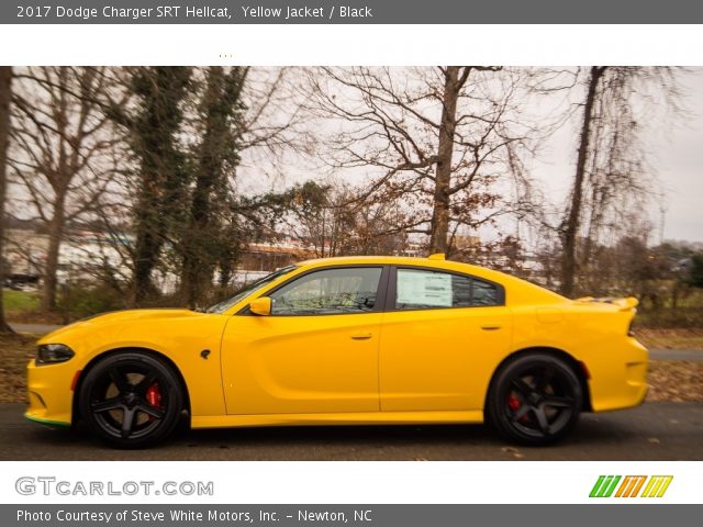 2017 Dodge Charger SRT Hellcat in Yellow Jacket