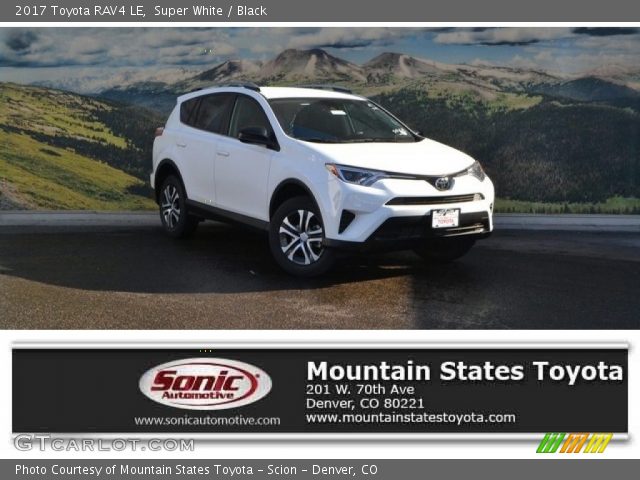 2017 Toyota RAV4 LE in Super White