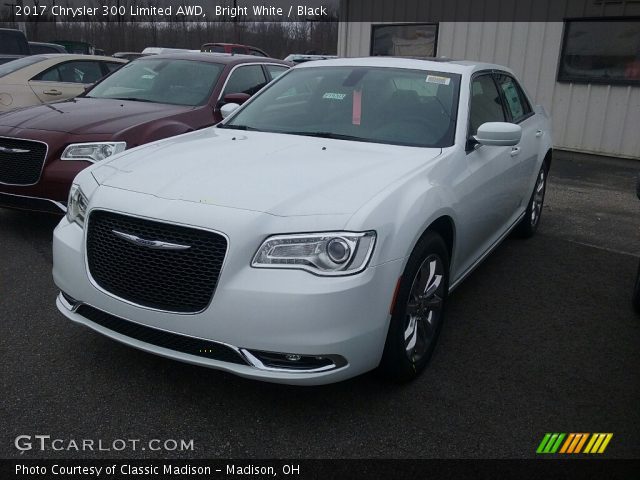 2017 Chrysler 300 Limited AWD in Bright White