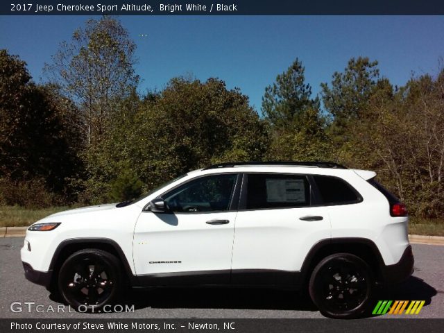 2017 Jeep Cherokee Sport Altitude in Bright White