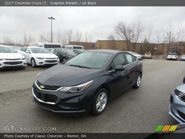 2017 Chevrolet Cruze LT in Graphite Metallic