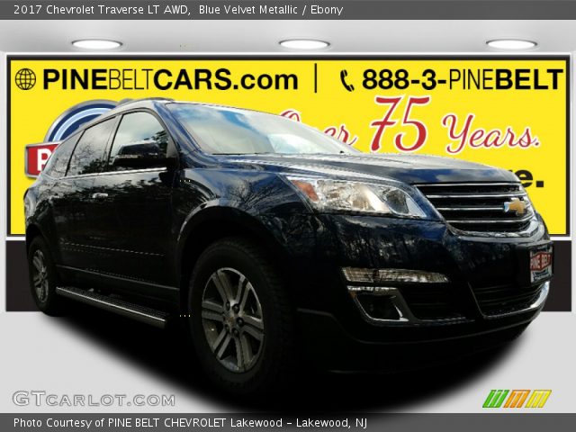 2017 Chevrolet Traverse LT AWD in Blue Velvet Metallic