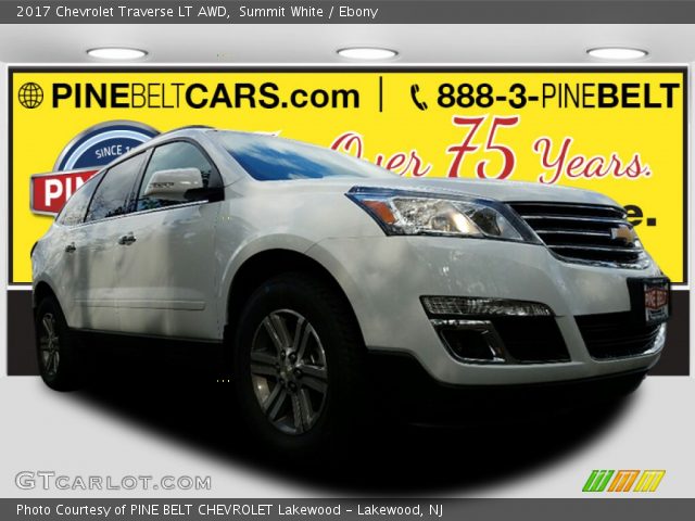 2017 Chevrolet Traverse LT AWD in Summit White