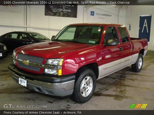 2005 Chevrolet Silverado 1500 LS Extended Cab 4x4 in Sport Red Metallic