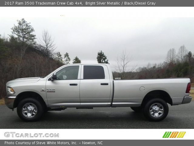 2017 Ram 3500 Tradesman Crew Cab 4x4 in Bright Silver Metallic