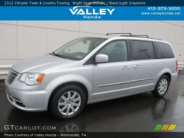 2012 Chrysler Town & Country Touring in Bright Silver Metallic