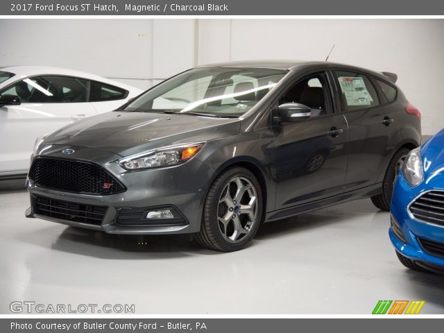 2017 Ford Focus ST Hatch in Magnetic