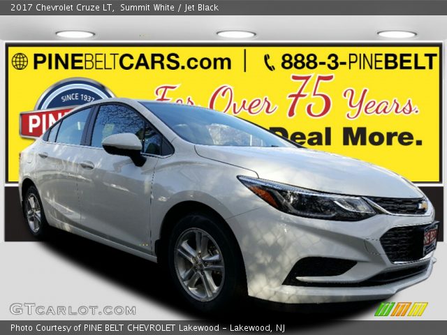 2017 Chevrolet Cruze LT in Summit White