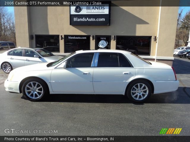 2006 Cadillac DTS Performance in White Lightning