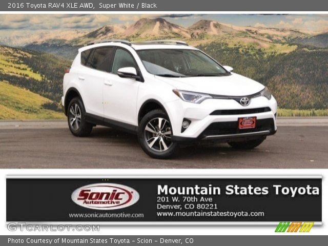 2016 Toyota RAV4 XLE AWD in Super White