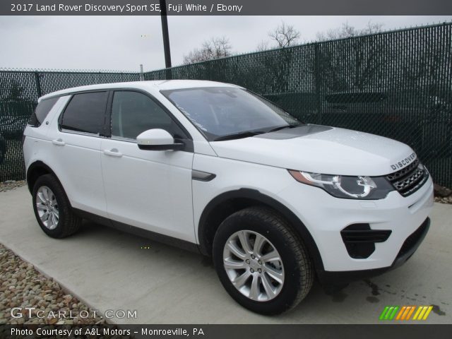 2017 Land Rover Discovery Sport SE in Fuji White