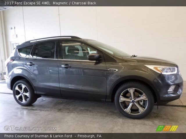 2017 Ford Escape SE 4WD in Magnetic