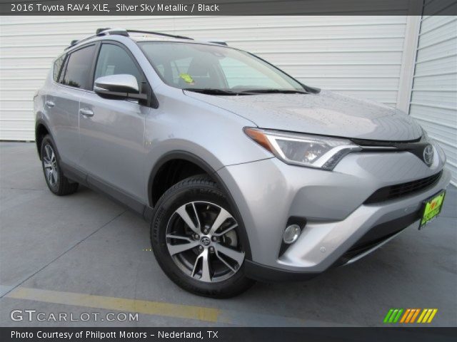 2016 Toyota RAV4 XLE in Silver Sky Metallic