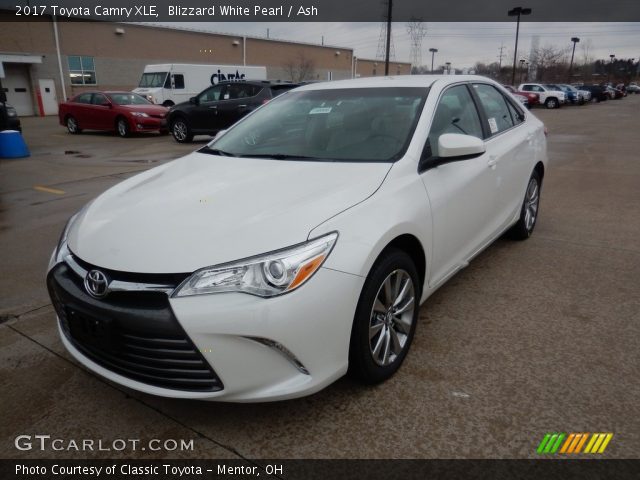 2017 Toyota Camry XLE in Blizzard White Pearl