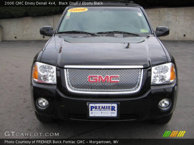 2006 GMC Envoy Denali 4x4 in Black Onyx