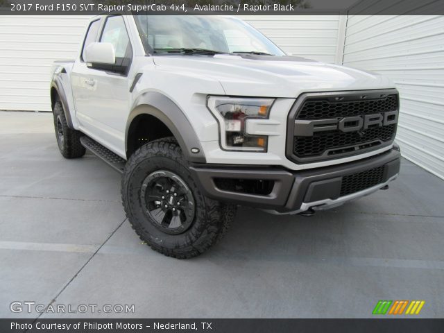 2017 Ford F150 SVT Raptor SuperCab 4x4 in Avalanche