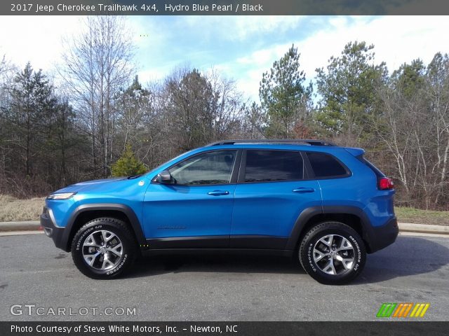 2017 Jeep Cherokee Trailhawk 4x4 in Hydro Blue Pearl