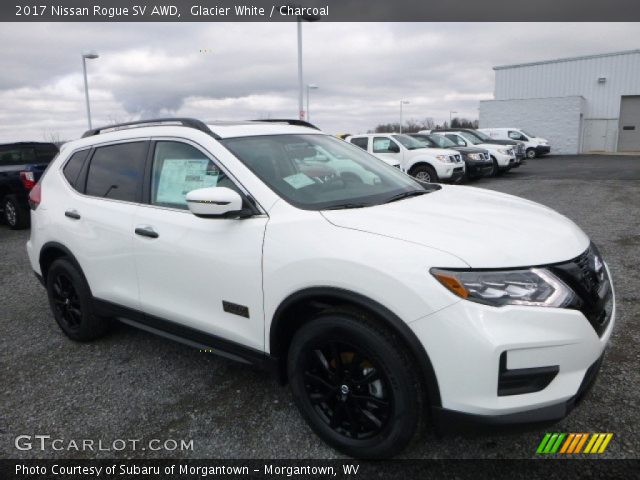 2017 Nissan Rogue SV AWD in Glacier White