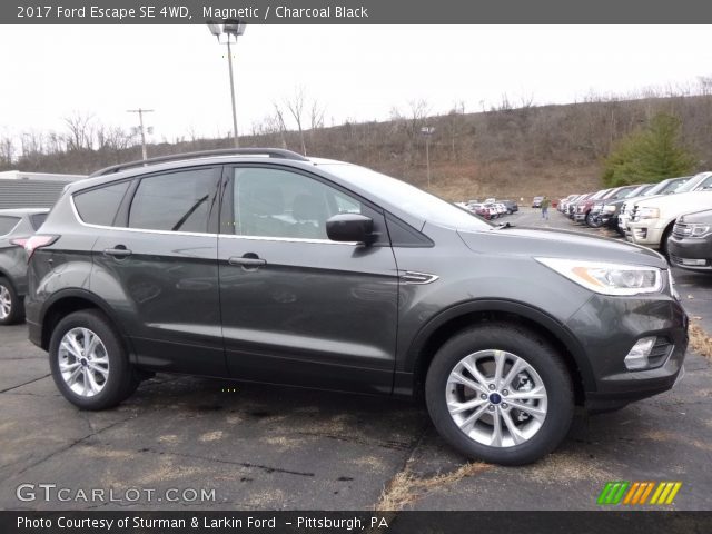2017 Ford Escape SE 4WD in Magnetic