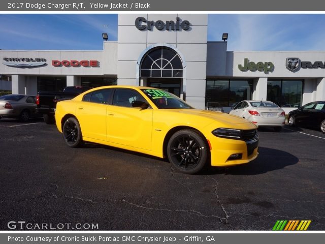 2017 Dodge Charger R/T in Yellow Jacket