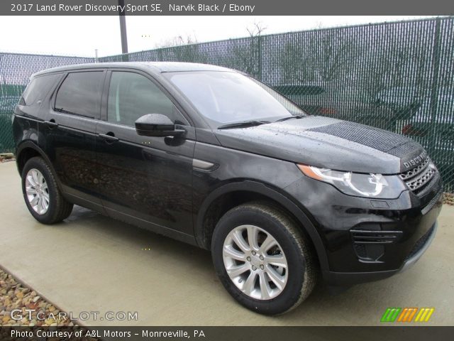 2017 Land Rover Discovery Sport SE in Narvik Black