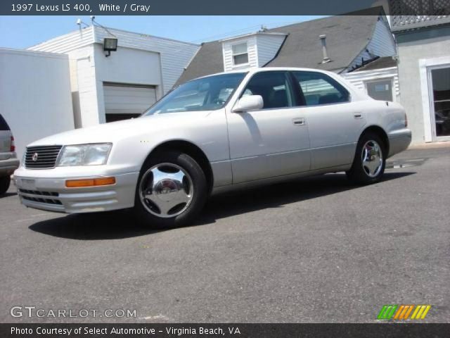 1997 Lexus LS 400 in White