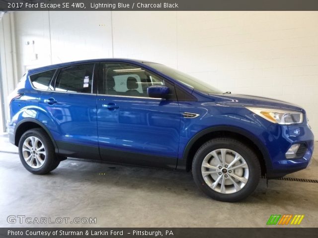 2017 Ford Escape SE 4WD in Lightning Blue