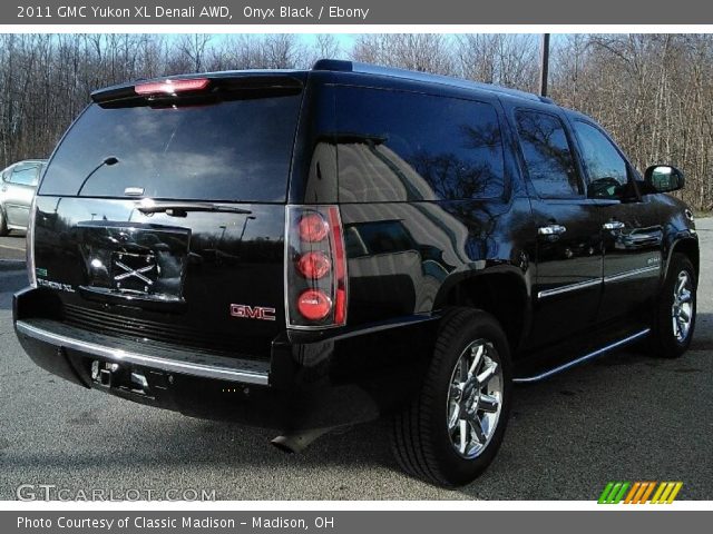2011 GMC Yukon XL Denali AWD in Onyx Black