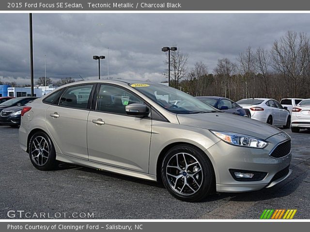 2015 Ford Focus SE Sedan in Tectonic Metallic