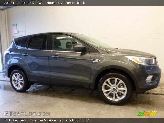 2017 Ford Escape SE 4WD in Magnetic