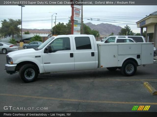 2004 Ford F350 Super Duty XL Crew Cab Chassis Commercial in Oxford White
