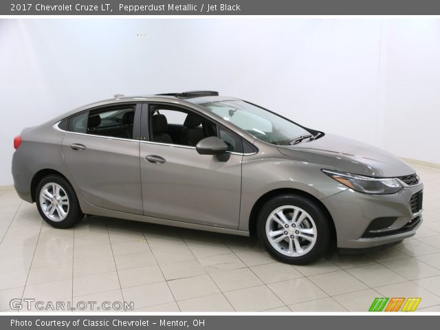 2017 Chevrolet Cruze LT in Pepperdust Metallic